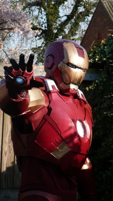 DIY Iron Man Suit (31 pics)