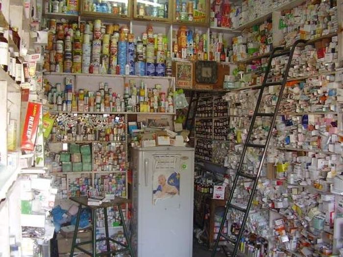 Pharmacy in India (4 pics)