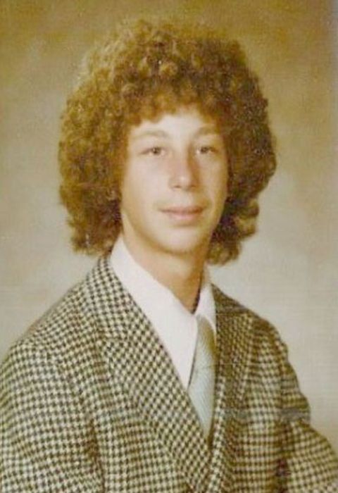 Awkward and Funny Yearbook Photos (97 pics)