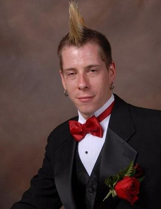 Awkward and Funny Yearbook Photos (97 pics)