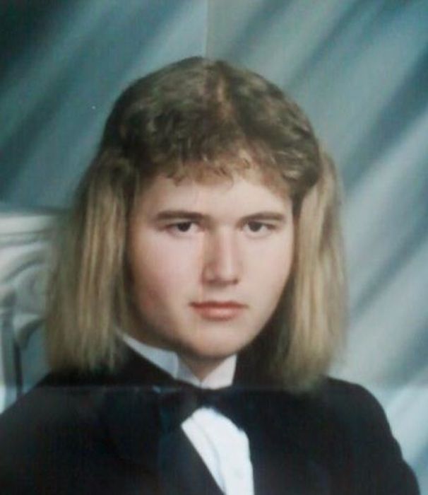 Awkward and Funny Yearbook Photos (97 pics)