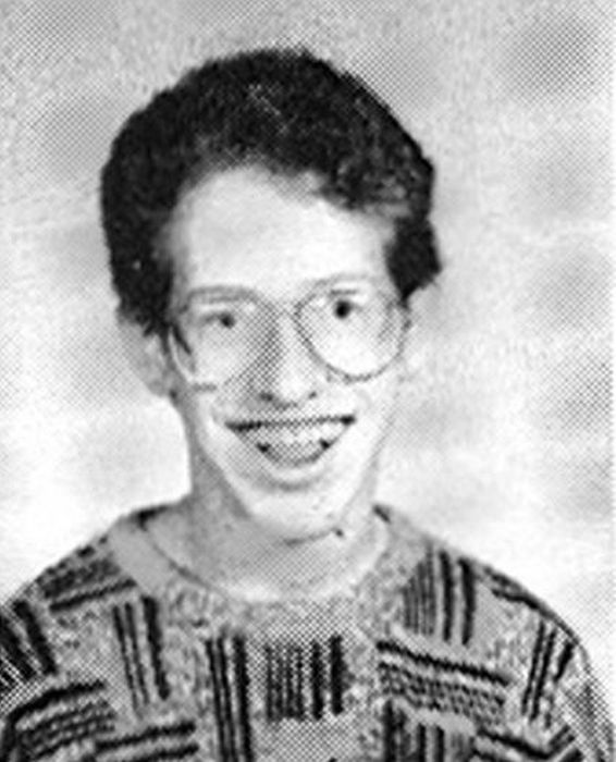 Awkward and Funny Yearbook Photos (97 pics)