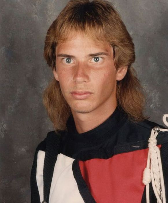 Awkward and Funny Yearbook Photos (97 pics)