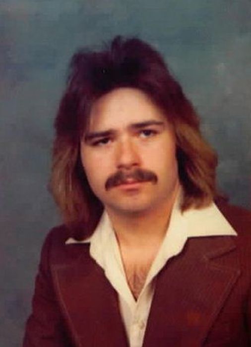 Awkward and Funny Yearbook Photos (97 pics)