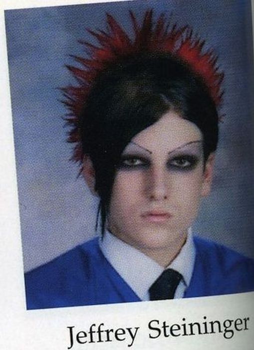 Awkward and Funny Yearbook Photos (97 pics)