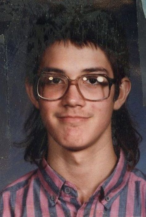 Awkward and Funny Yearbook Photos (97 pics)