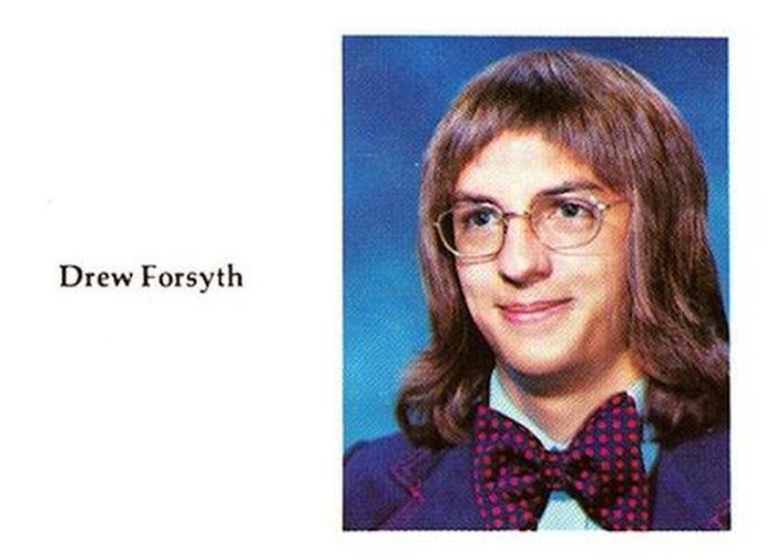 Awkward and Funny Yearbook Photos (97 pics)