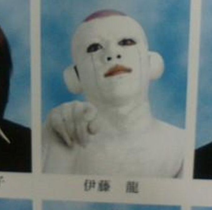 Awkward and Funny Yearbook Photos (97 pics)