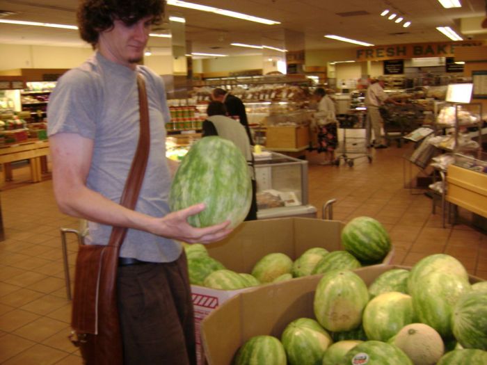 How to Make a Watermelon Keg (15 pics)