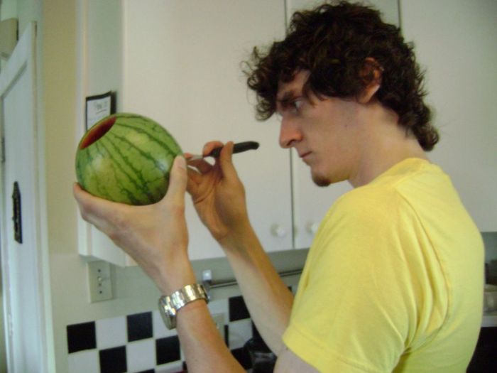 How to Make a Watermelon Keg (15 pics)