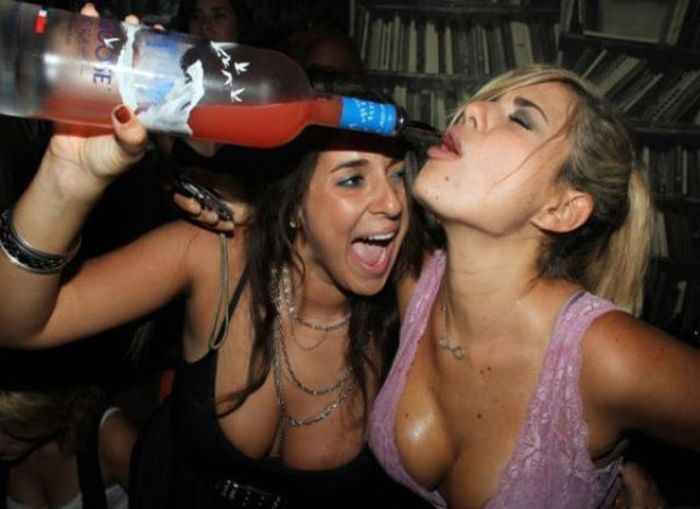 Party Girls (40 pics)