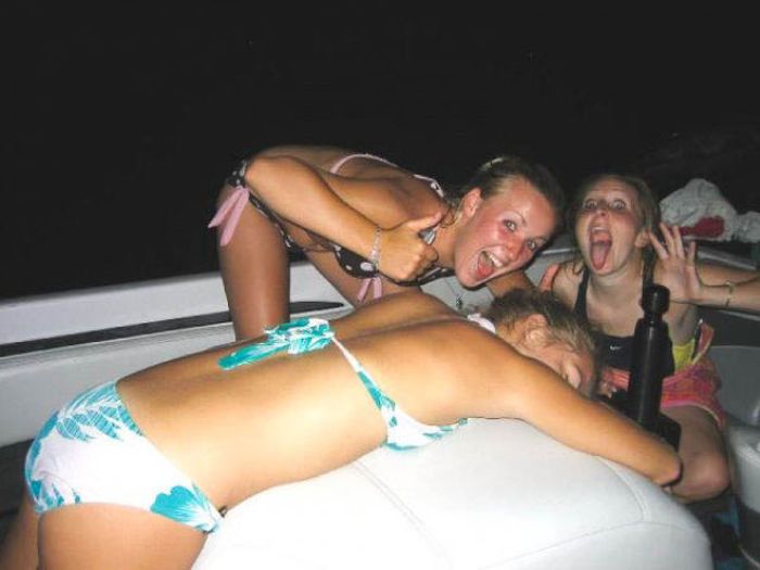 Party Girls (40 pics)