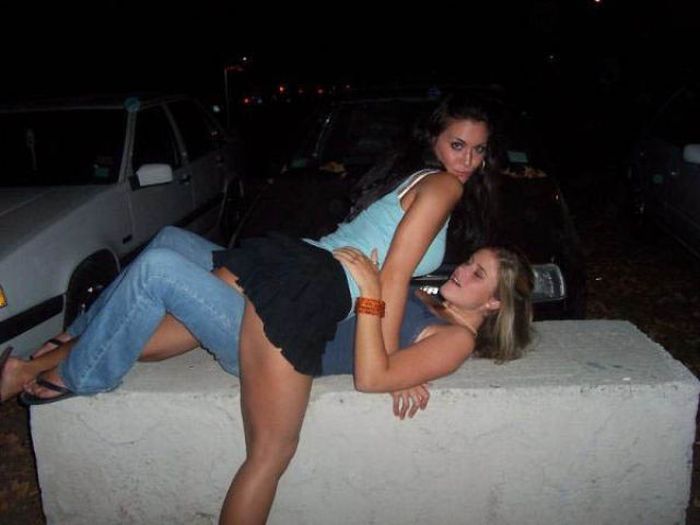 Party Girls (40 pics)