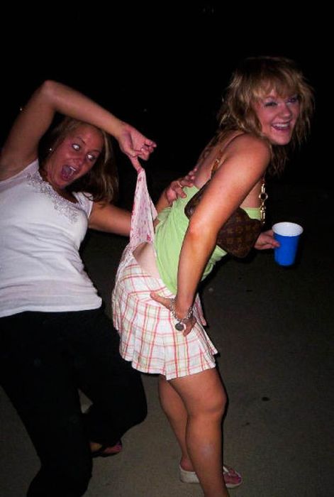 Party Girls (40 pics)