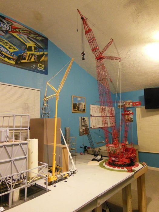 Crane Model (39 pics)