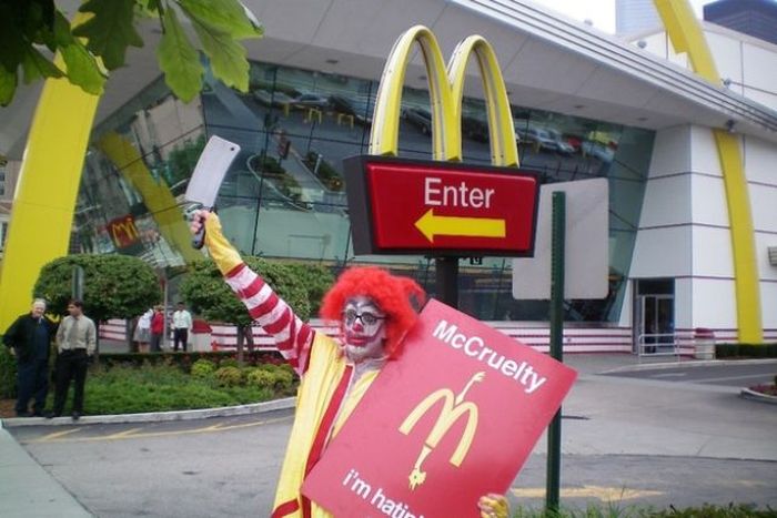 Seen at McDonald’s (47 pics)