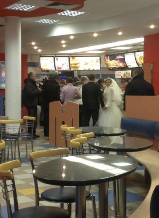 Seen at McDonald’s (47 pics)