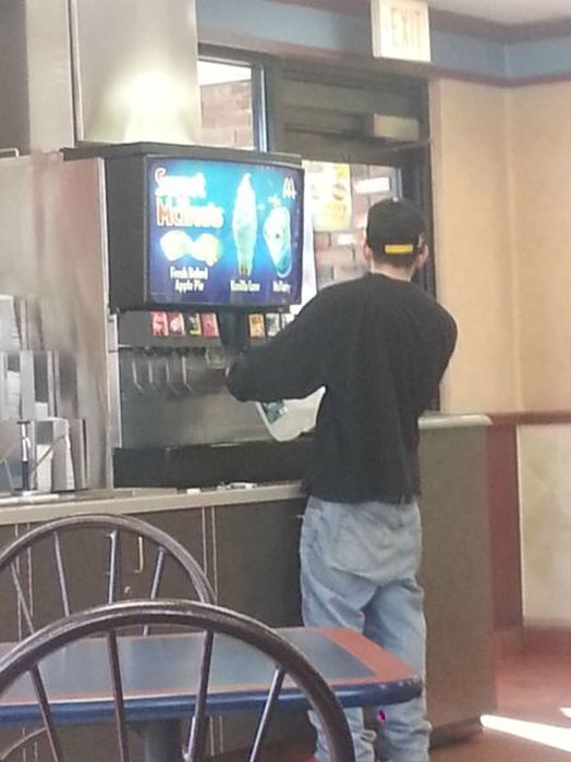 Seen at McDonald’s (47 pics)