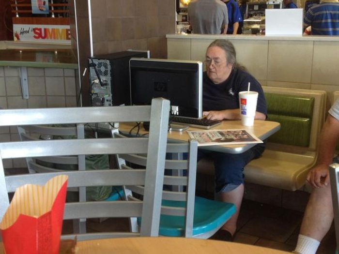 Seen at McDonald’s (47 pics)