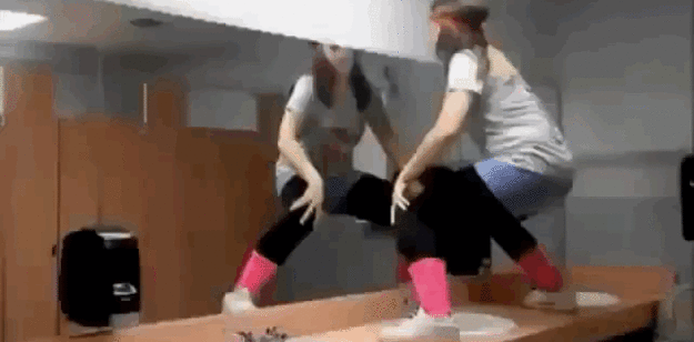 Faceplants (26 gifs)