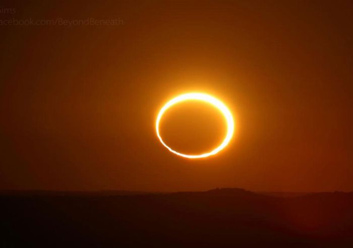 Ring of Fire Eclipse (11 pics)