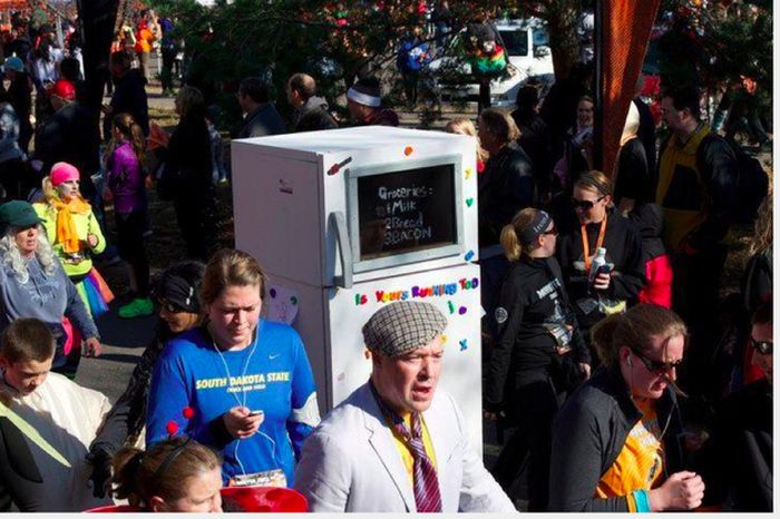 Really Bad Runner Costumes (40 pics)