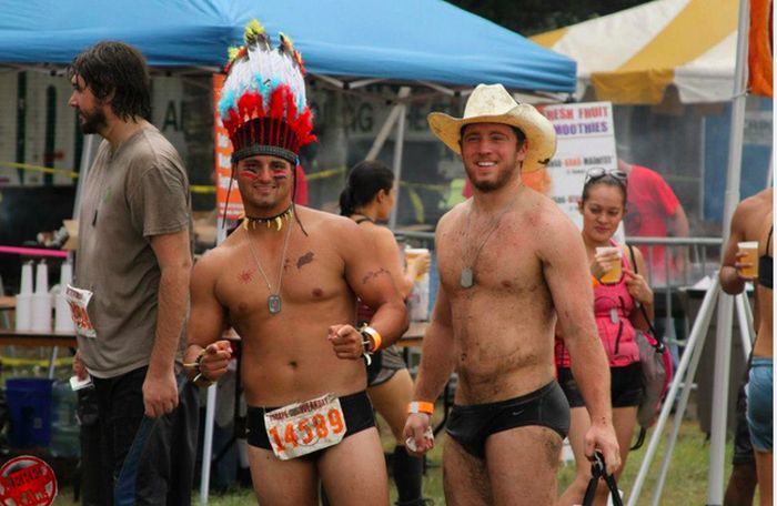 Really Bad Runner Costumes (40 pics)