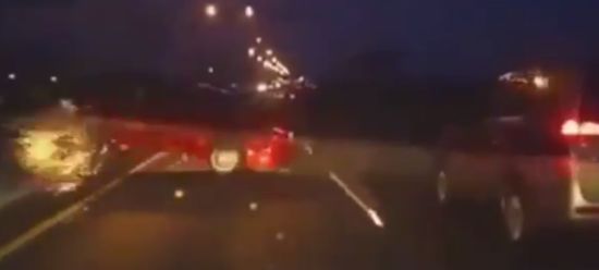 Driver Avoids Car Accident Like a Boss