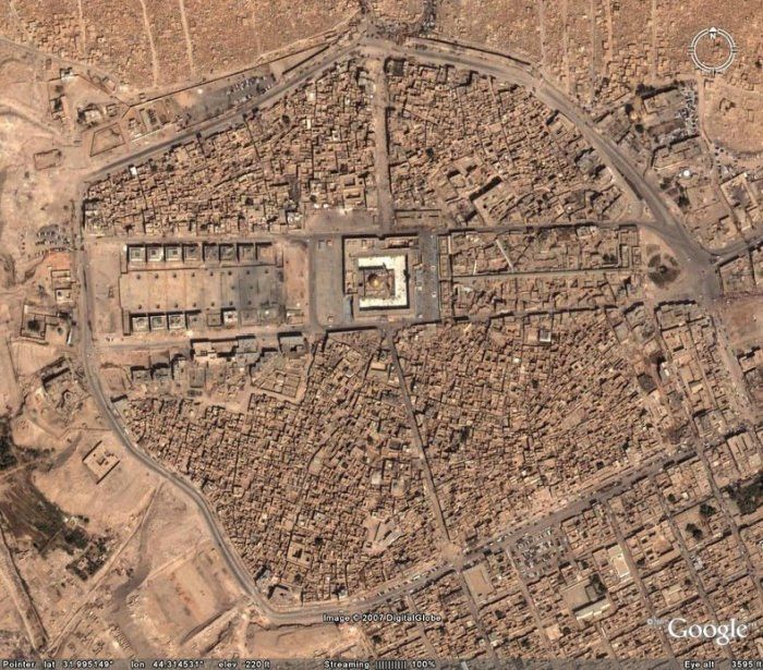 Wadi Al-Salaam is the Largest Cemetery in The World (13 pics)