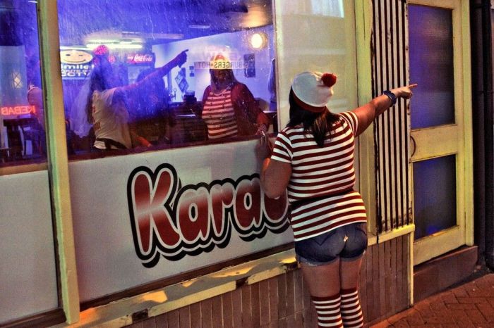 Bachelor Parties (51 pics)