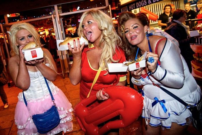 Bachelor Parties (51 pics)