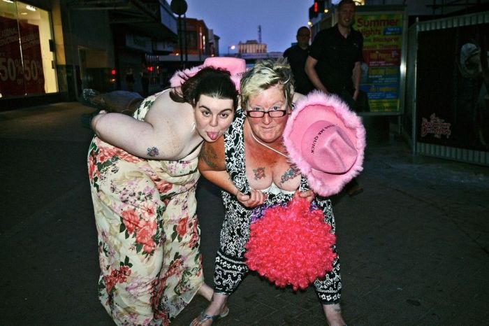 Bachelor Parties (51 pics)