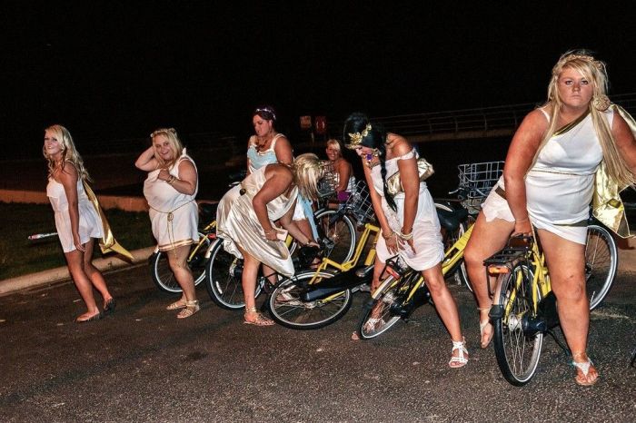 Bachelor Parties (51 pics)