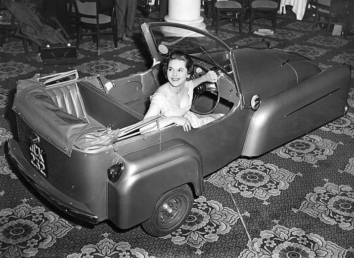 The Most Unusual Retro Vehicles from the Past (24 pics)