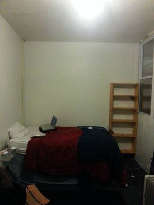 The Worst Room (31 pics)