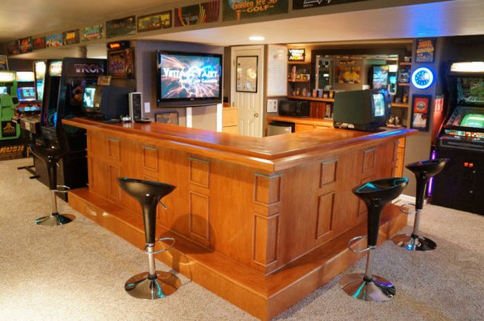 Arcade Basement (8 pics)