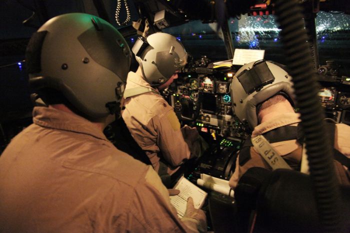A Look Inside Lockheed AC-130 (42 pics)