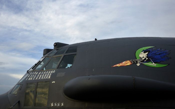 A Look Inside Lockheed AC-130 (42 pics)