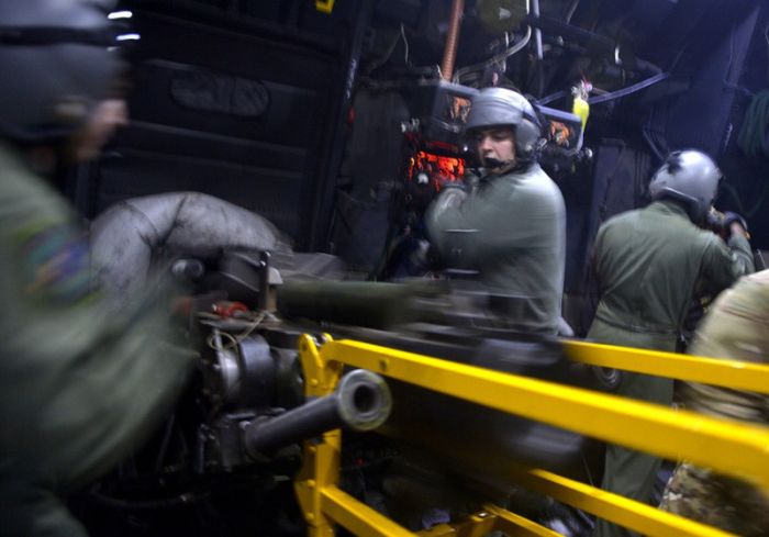 A Look Inside Lockheed AC-130 (42 pics)