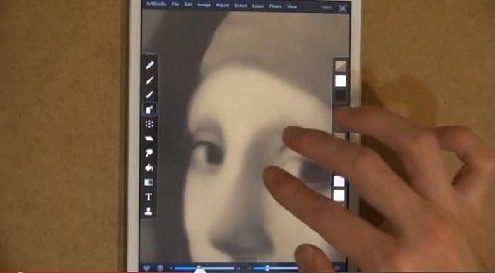 iPad Mini Reproduction of Girl with Pearl Earring (13 pics)
