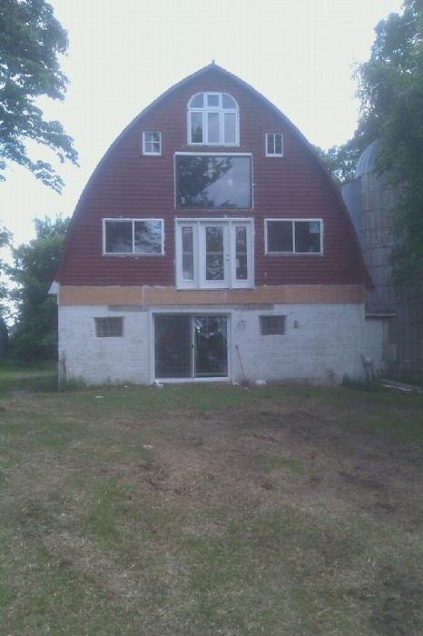 Barn Turned into a Cabin (29 pics)