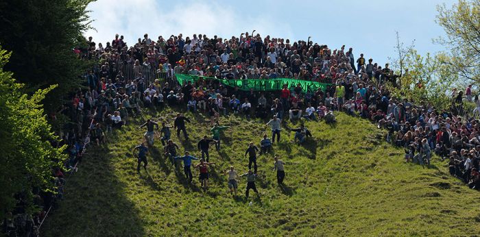 Gloucestershire Cheese Rolling 2013 (16 pics)