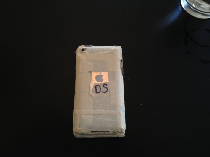 DIY Nintendo DS. Or Should We Call It iDS? (4 pics)