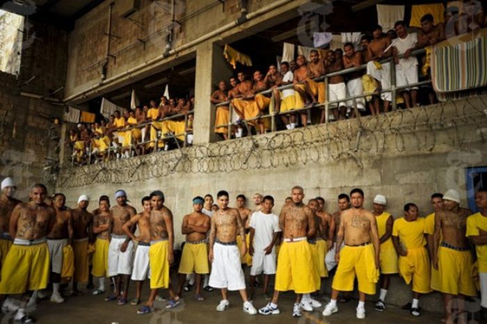 Gangs of El Salvador (20 pics + video)