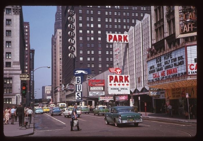 Chicago 50 Years Later (22 pics) Chicago 50 Years Later (22 pics)