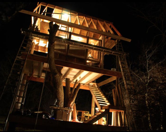 Beautiful Treehouse (24 pics)