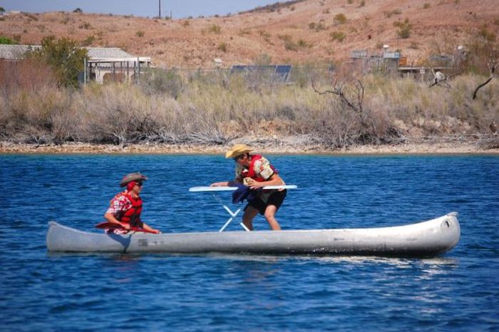 Boy Who Loves Extreme Ironing (21 pics)