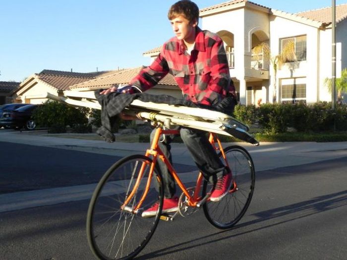 Boy Who Loves Extreme Ironing (21 pics)