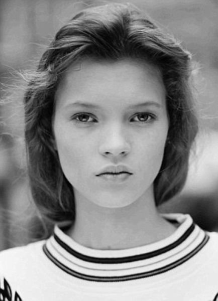 Kate Moss Aging Timeline (22 pics)