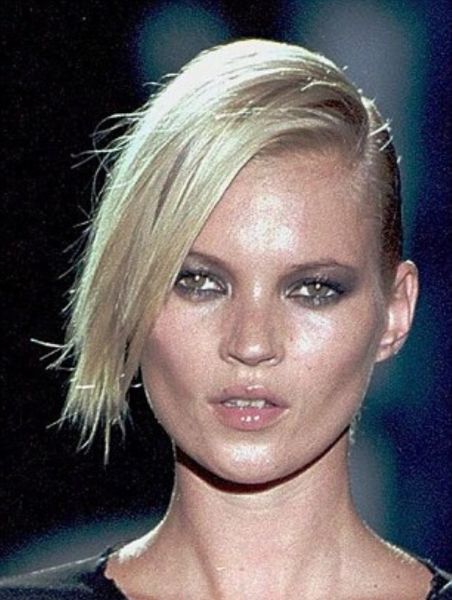 Kate Moss Aging Timeline (22 pics)